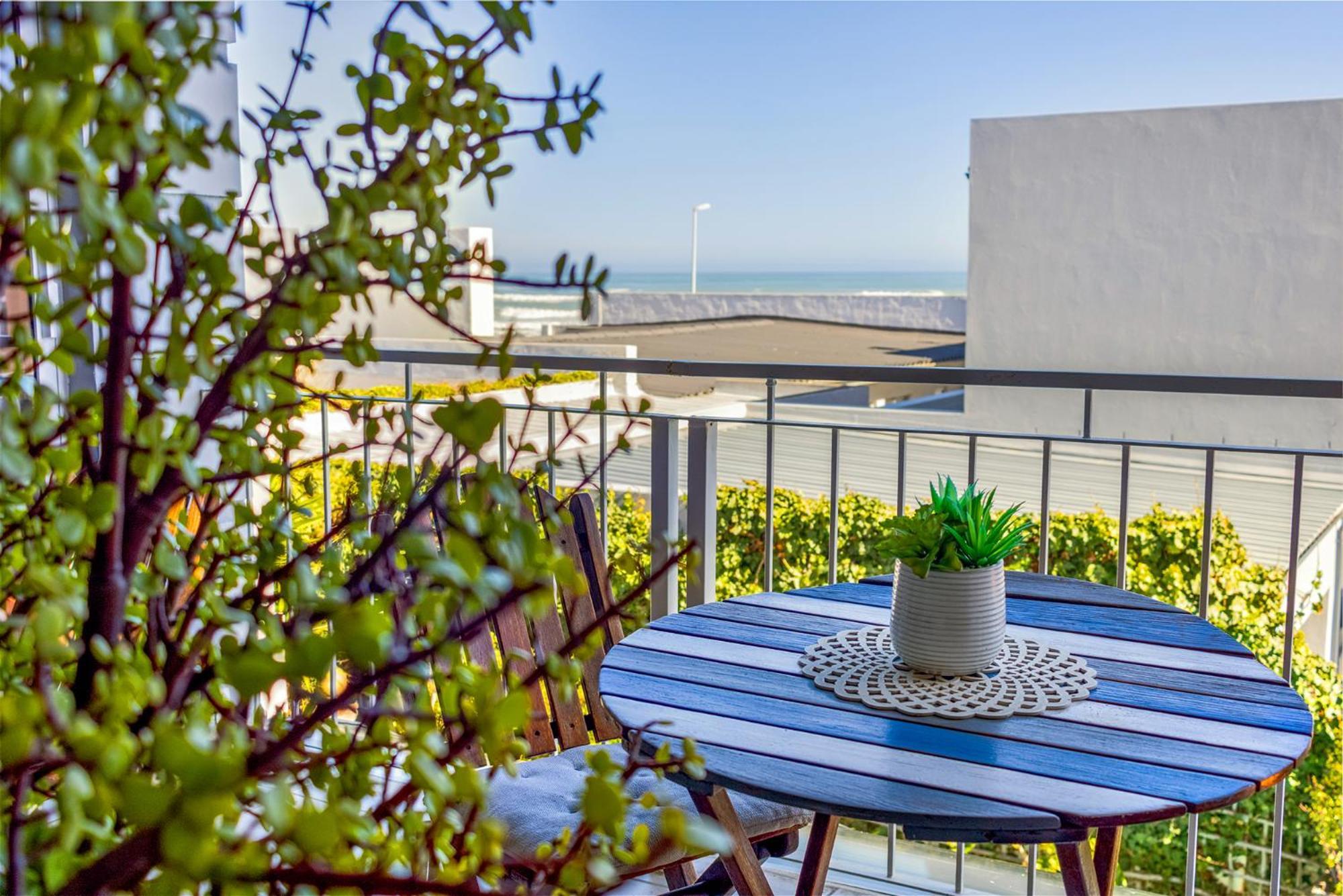 The Sandcastle Guesthouse - Melkbosstrand Bagian luar foto