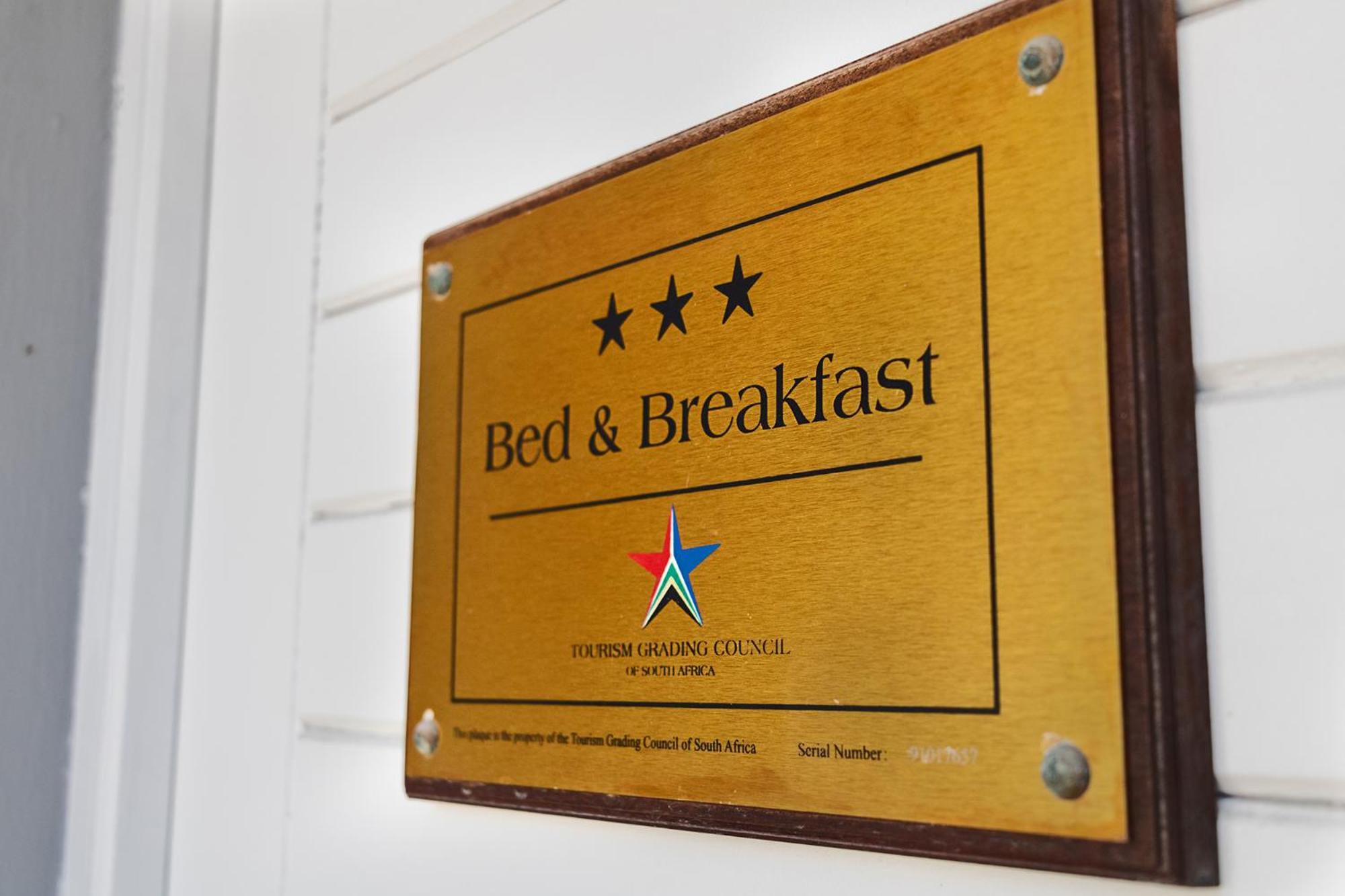 The Sandcastle Guesthouse - Melkbosstrand Bagian luar foto