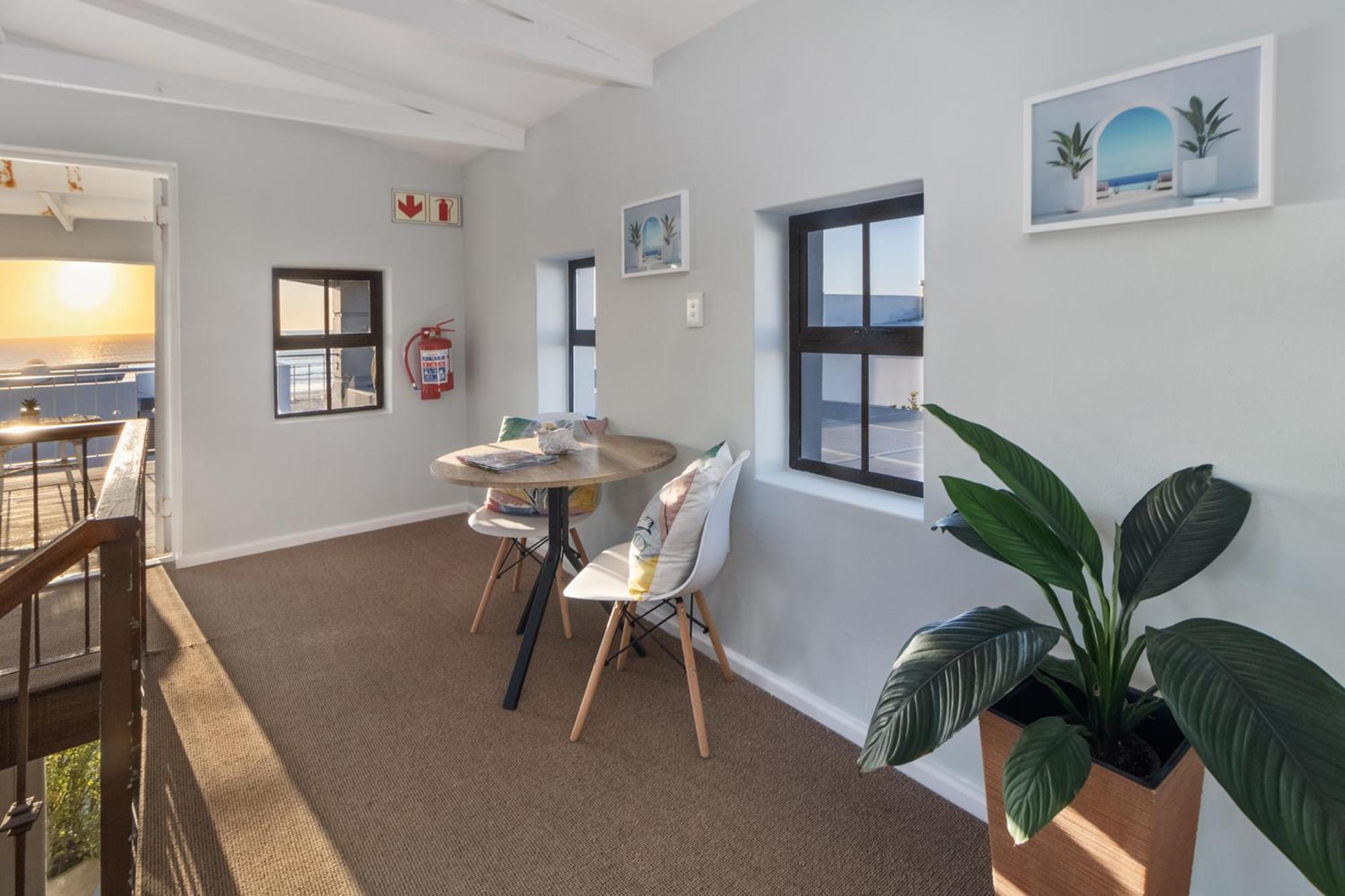 The Sandcastle Guesthouse - Melkbosstrand Bagian luar foto